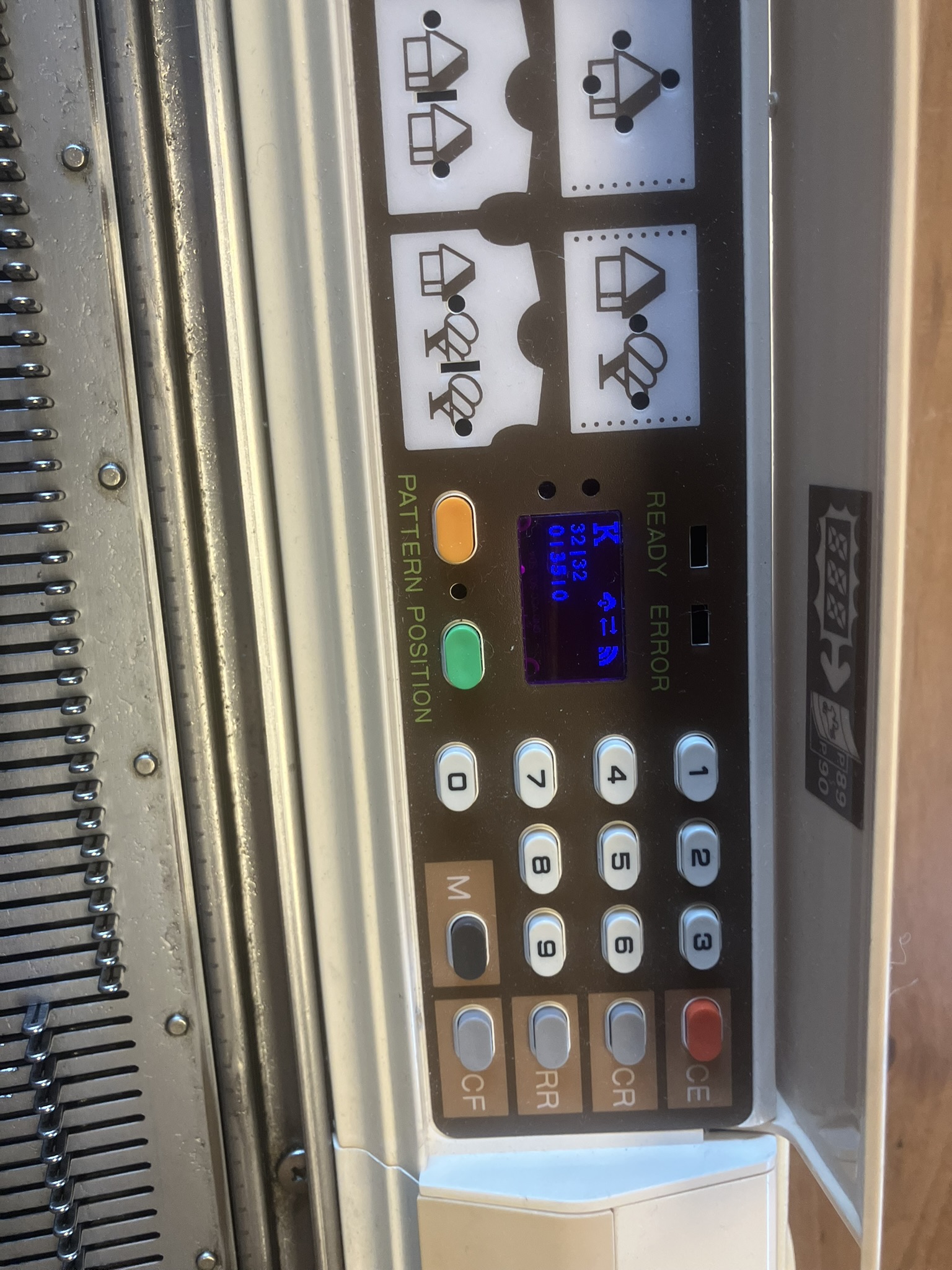 eKnitter integrated inside the Brother KH 910
