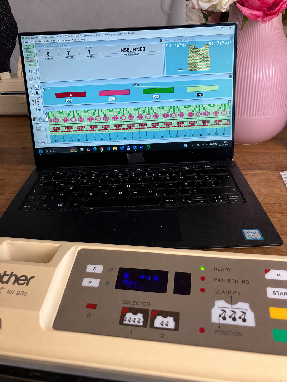 eKnitter working wirelessly with DesignaKnit